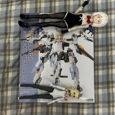 机甲少女 猎刃 与 外骨骼装甲猎刃