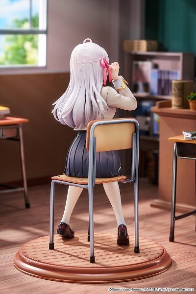 不时用俄语小声说真心话的邻桌艾莉同学 艾莉莎·米哈伊罗夫纳·九条