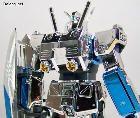 MG	机动战士高达0080 口袋里的战争 	RX-78NT-1 高达NT-1“艾利克斯” Metal Clear ver. 