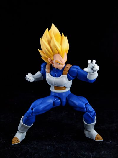 S.H.Figuarts 超级赛亚人贝吉塔〈危险的骄傲〉