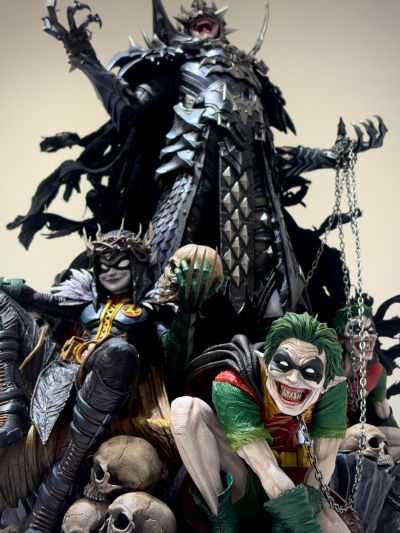 黑暗之夜：死亡金属（漫画） 狂笑之蝠 和 罗宾王