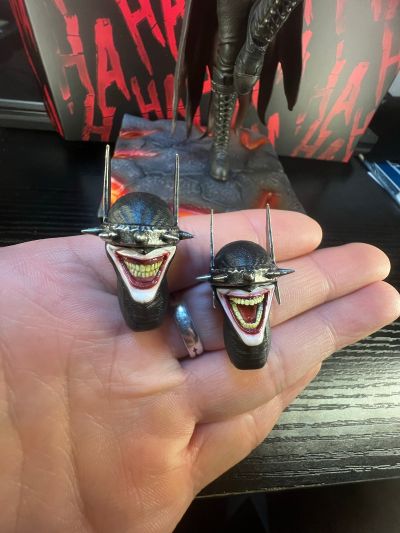 1/12成品可动人偶《黑暗之夜：金属》狂笑之蝠