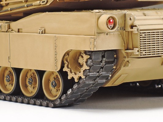 32592 1/48 美国 M1A2 艾布拉姆斯坦克