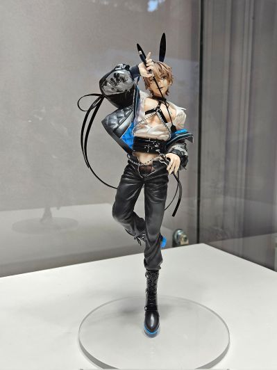 新世界狂欢 伊得 兔男郎