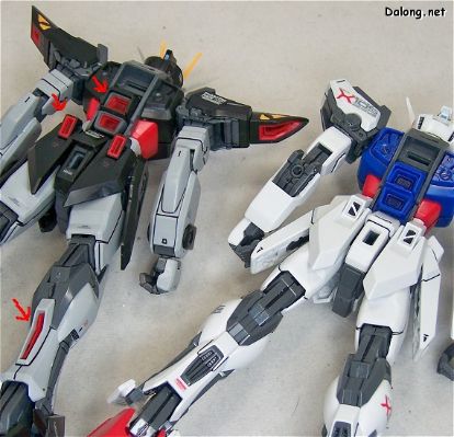 MG 1/100 机动战士高达SEED C.E.73 观星者 GAT-X105E+AQM/E-X09S 漆黑强袭高达