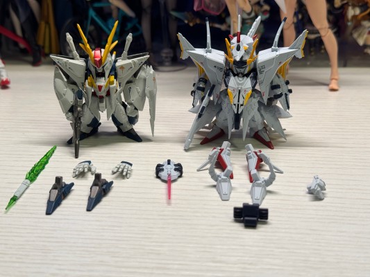FW GUNDAM CONVERGE CORE 闪光的哈萨维套装