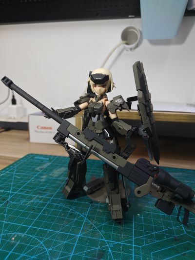 M.S.G.   武器组件 10 倍数盾牌