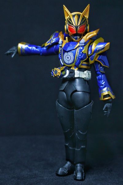 S.H.Figuarts 假面骑士娜猫 奇幻形态