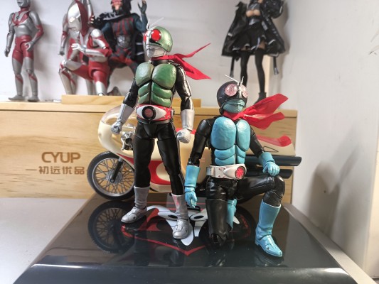 S.H.Figuarts（真骨雕制法） 假面骑士新1号 荣耀昭和骑士版（首发专属底座配套款）
