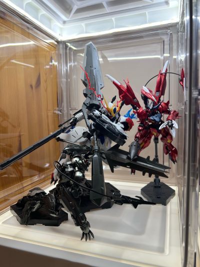 HGUC 机动战士高达NT RX-9Narrative高达 Titanium Finish 