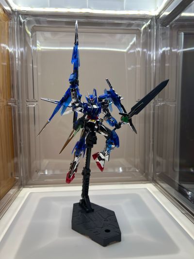 HGUC 机动战士高达NT RX-9Narrative高达 Titanium Finish 