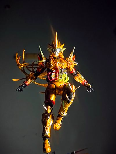 S.H.Figuarts 假面骑士艾克赛德 无敌玩家 平成世代版
