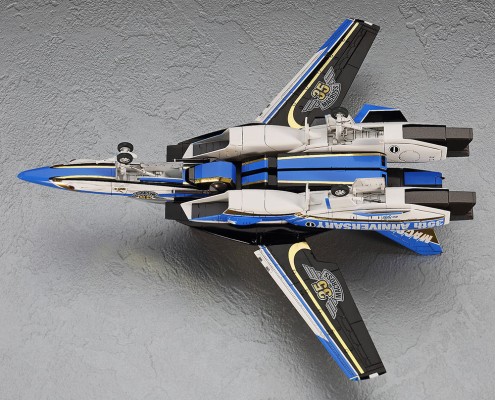65839 超时空要塞系列 VF-1J 女武神“超时空要塞35周年涂装机”