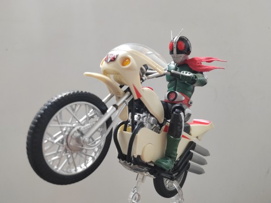 S.H.Figuarts（真骨雕制法） 假面骑士旧2号（假面骑士对修卡）
