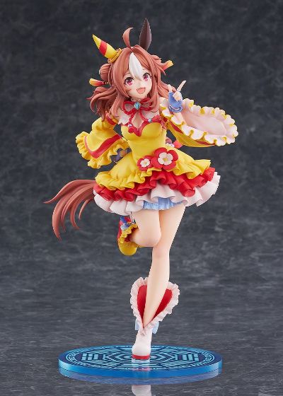 赛马娘 小林历奇 决胜服