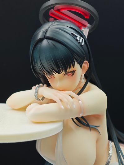 蔚蓝档案 调月莉音 礼服