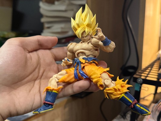 S.H.Figuarts 超级赛亚人孙悟空〈决战开幕〉