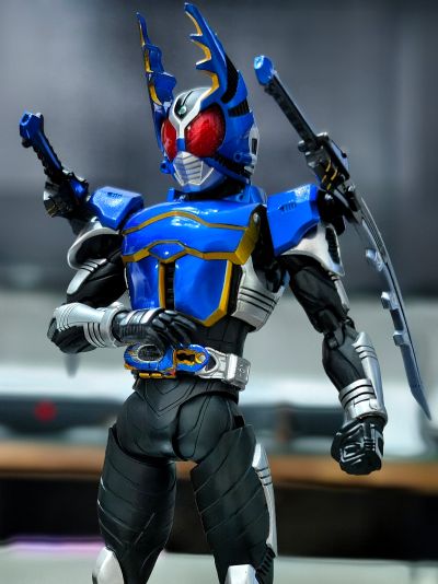 S.H.Figuarts（真骨雕制法） 假面骑士钢斗王 骑士形态 真骨雕制法10周年纪念版