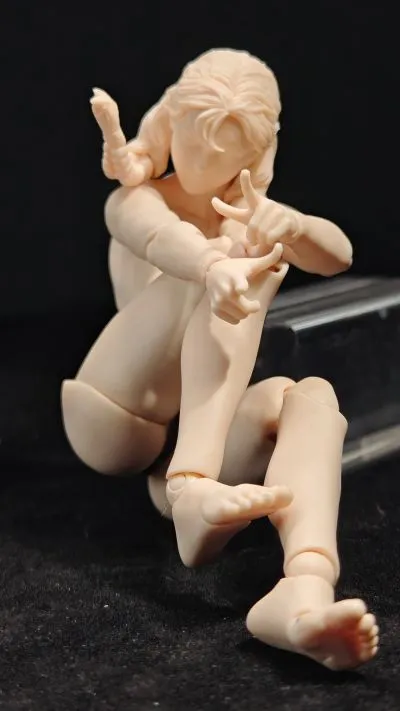 NT-04 小芳/瑟琳娜女素体