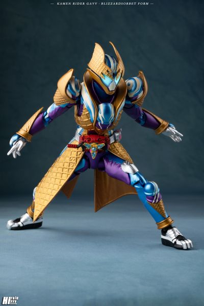 S.H.Figuarts 假面骑士加布 凛冽雪酪冰卫形态