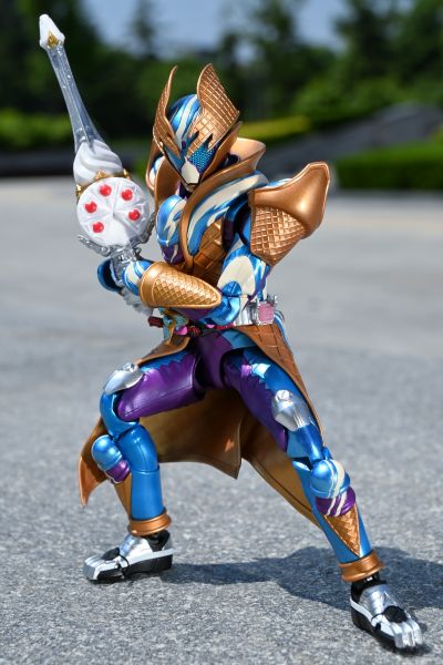 S.H.Figuarts 假面骑士加布 凛冽雪酪冰卫形态