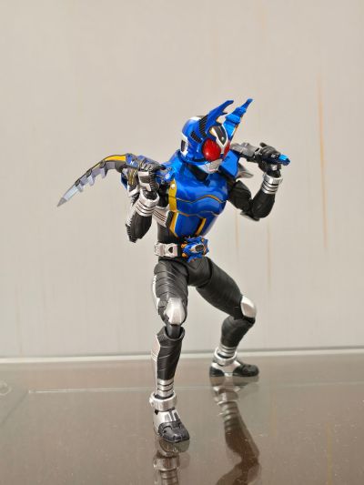 S.H.Figuarts（真骨雕制法） 假面骑士钢斗王 骑士形态 真骨雕制法10周年纪念版