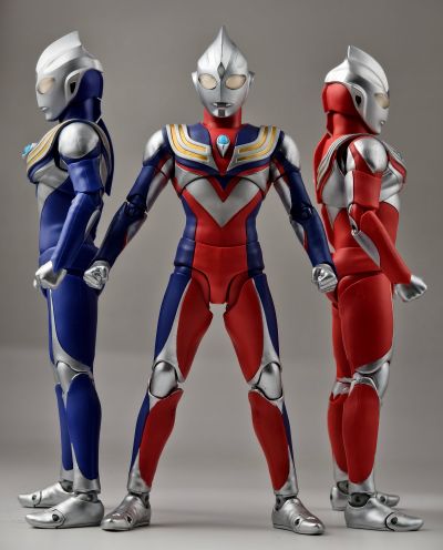S.H.Figuarts（真骨雕制法） 迪迦奥特曼 空中型