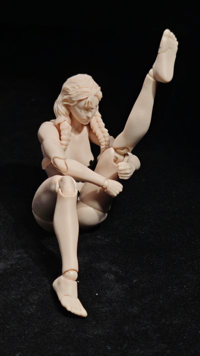NT-04 小芳/瑟琳娜女素体