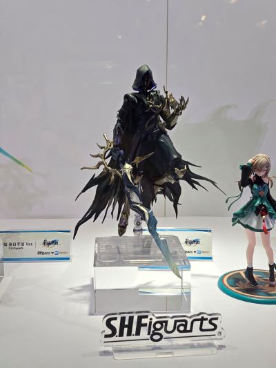 S.H.Figuarts 崩坏：星穹铁道 「至黑之剑」盗火行者