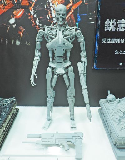 Build Art Masterline 终结者2 T-800 终结者金属骷髅