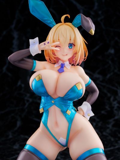 -樱-  索菲亚· F· 希琳 蓝色兔女郎