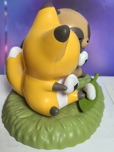 小狸猫与小狐狸 饭团真好吃