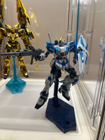 HGUC 机动战士高达NT RX-9Narrative高达 Titanium Finish 