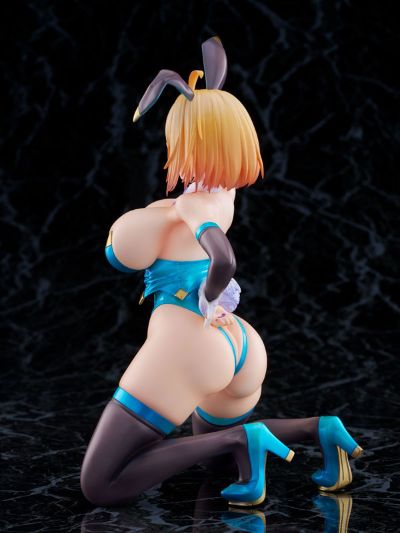 -樱-  索菲亚· F· 希琳 蓝色兔女郎