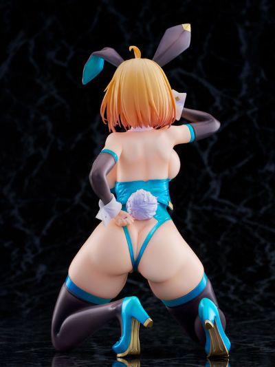 -樱-  索菲亚· F· 希琳 蓝色兔女郎