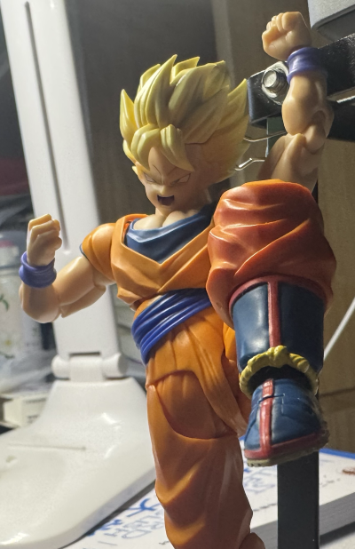 S.H.Figuarts 超级赛亚人孙悟空〈决战开幕〉
