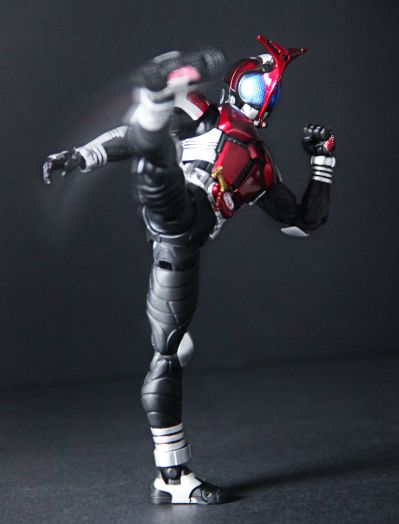S.H.Figuarts（真骨雕制法） 假面骑士甲斗王 骑士形态 真骨雕制法10周年纪念版