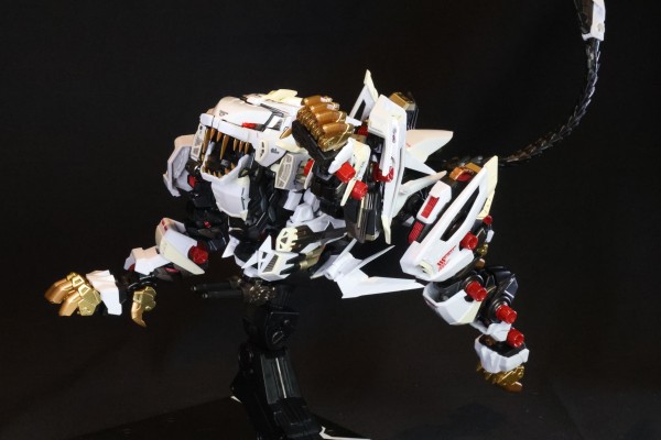 超合金 索斯机兽 RZ-041 零式长牙狮