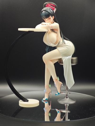 蔚蓝档案 调月莉音 礼服
