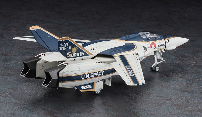 65879 超时空要塞系列 VF-1A 女武神 “生产5000架纪念涂装机”