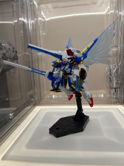 HGUC 机动战士高达NT RX-9Narrative高达 Titanium Finish 