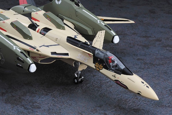 65836 超时空要塞系列 VF-19EF/A 勇专用机 特别版“超时空要塞F ”