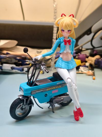 女神装置 BUSTER DOLL 骑士 爱丽丝 与 本田 AB12 Motocompo