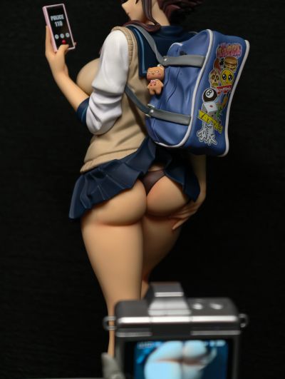 蕾丘叶子