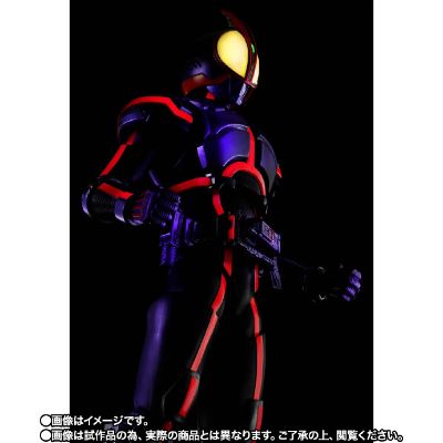 S.H.Figuarts（真骨雕制法） 假面骑士555 Night Color Ver.