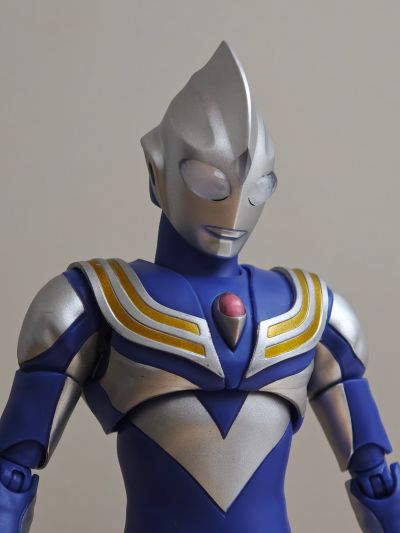 S.H.Figuarts（真骨雕制法） 迪迦奥特曼 空中型