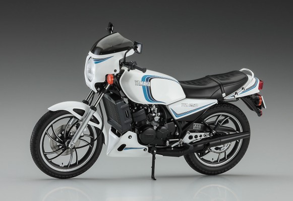 21758  摩托车系列 雅马哈 RZ250（4L3）附带整流罩（1982款）