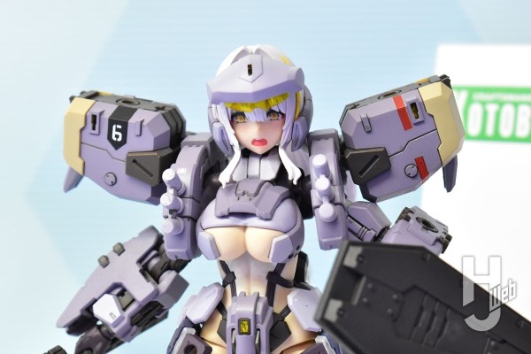 前线任务 泽尼斯少女 灰色