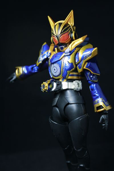 S.H.Figuarts 假面骑士娜猫 奇幻形态