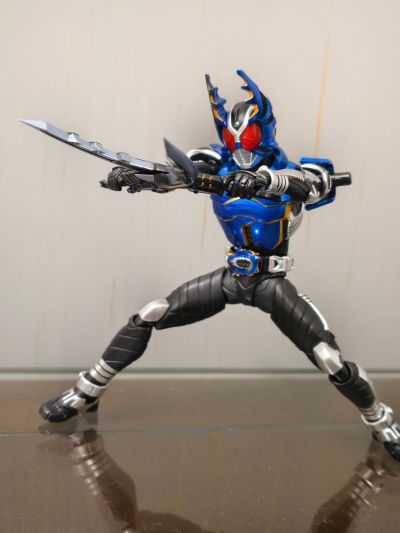 S.H.Figuarts（真骨雕制法） 假面骑士钢斗王 骑士形态 真骨雕制法10周年纪念版